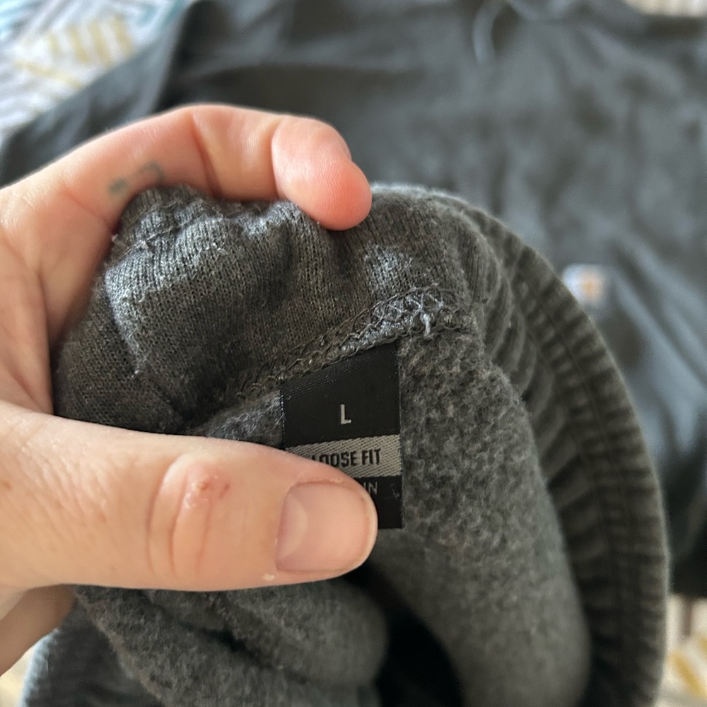 Carhartt Dark Gray Apparel with Logo - Picture 2 of 3